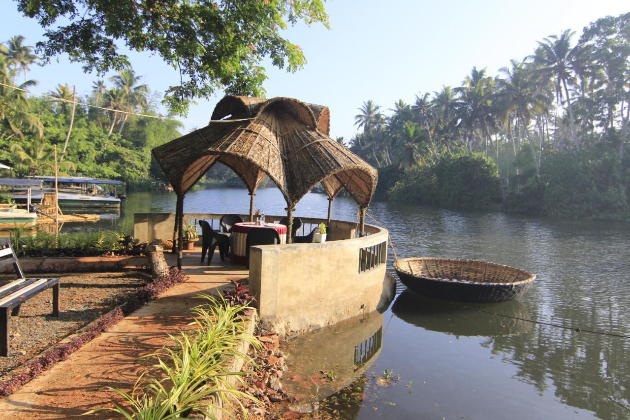 Leela Backwater Inn Thiruvananthapuram Eksteriør billede
